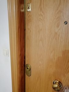 INSTALACION CERROJO EN VITORIA 1