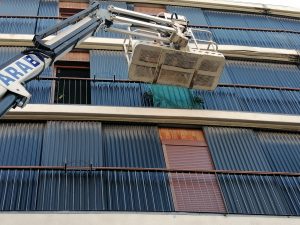 PERSIANA EN VITORIA CON GRUA